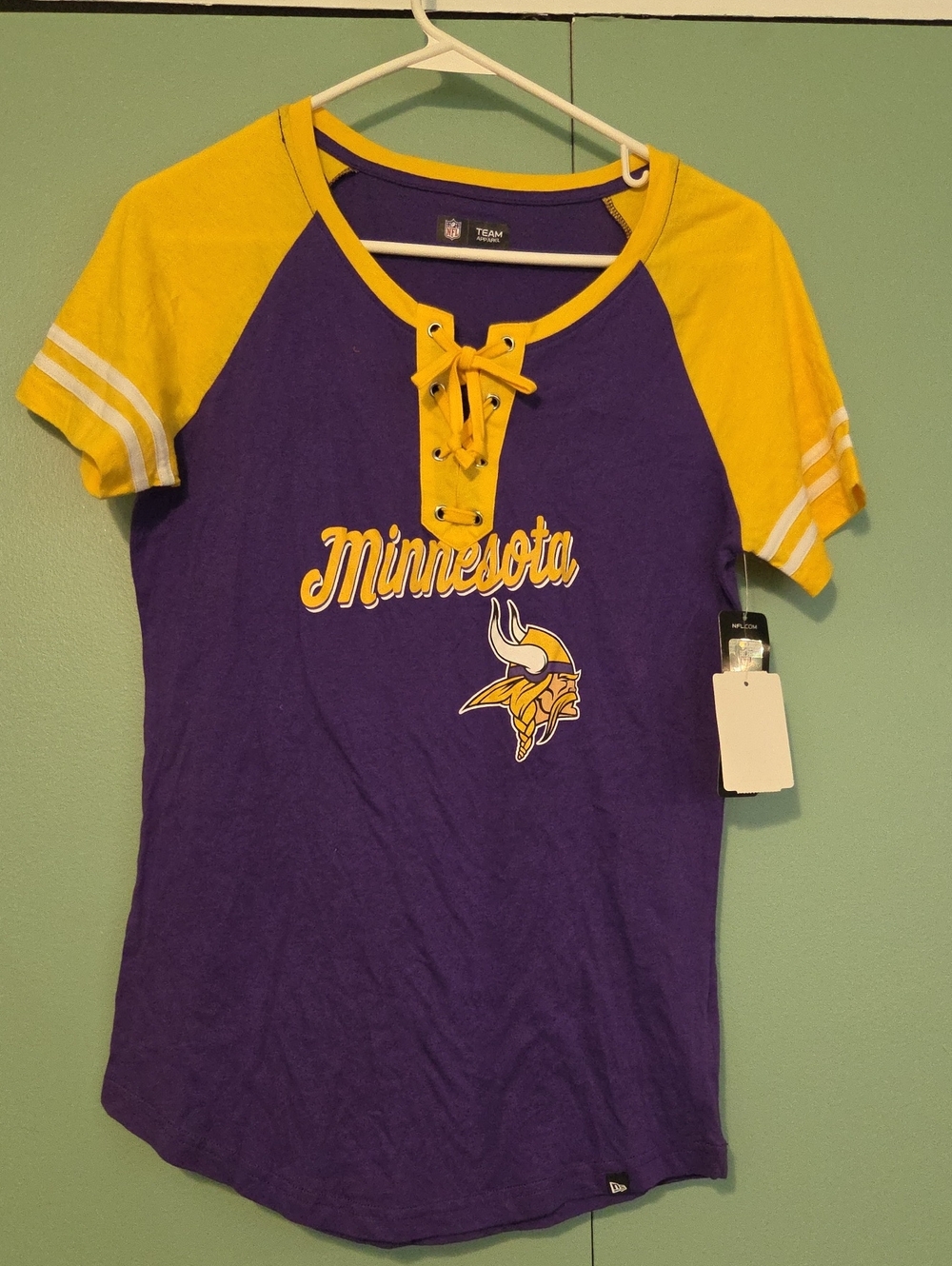 Nwt Nfl Minnesota Vikings Short Sleeve Shirt Size Small